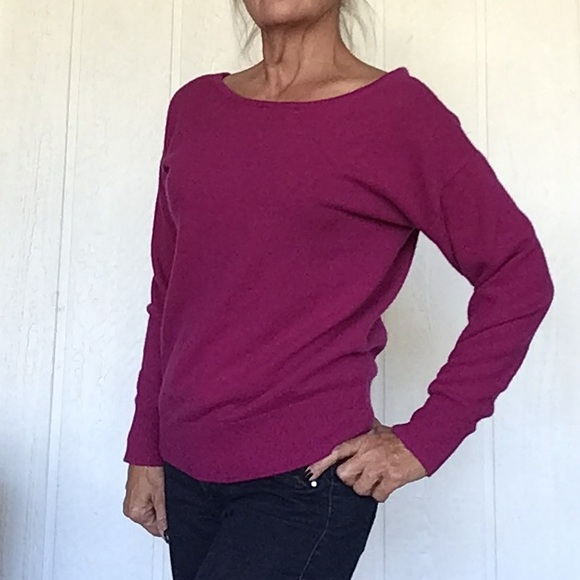 TRINA TURK MAGENTA LONG SLEEVE CASHMERE WOOL SWEATER LARGE - Picture 3 of 12